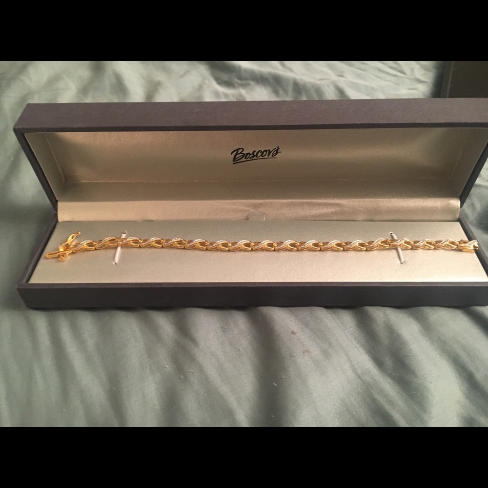 Bracelet